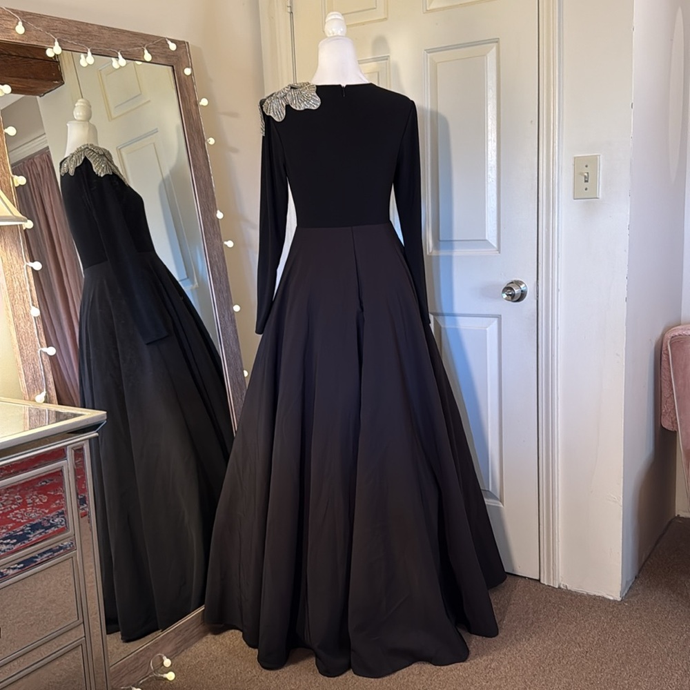 MAC DUGGAL Black Long Sleeve Ball Gown Taffeta with 3D Rhinestone Flower - Picture 10 of 13